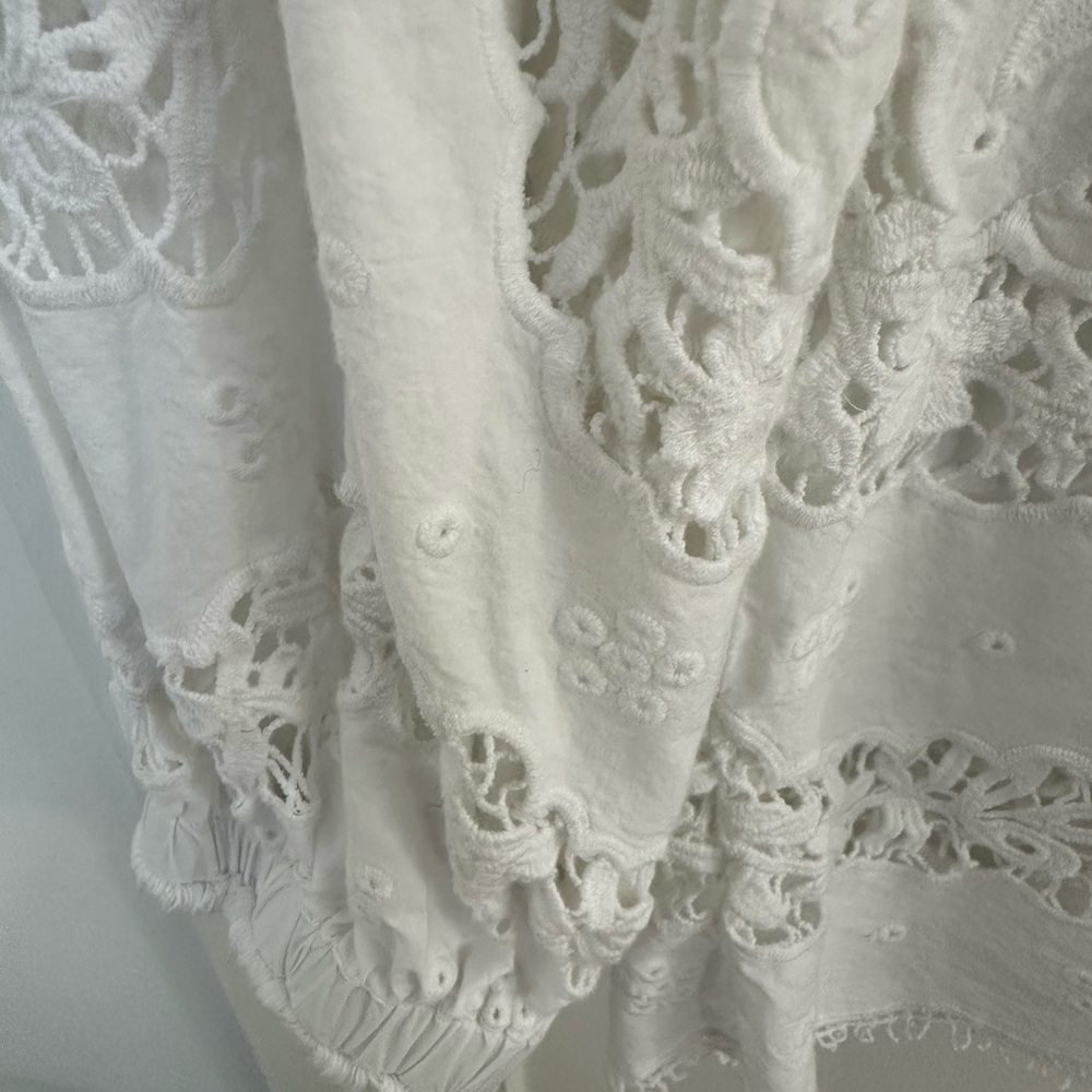 Beautiful Sundance Open Cut Work Top - Picture 2 of 7